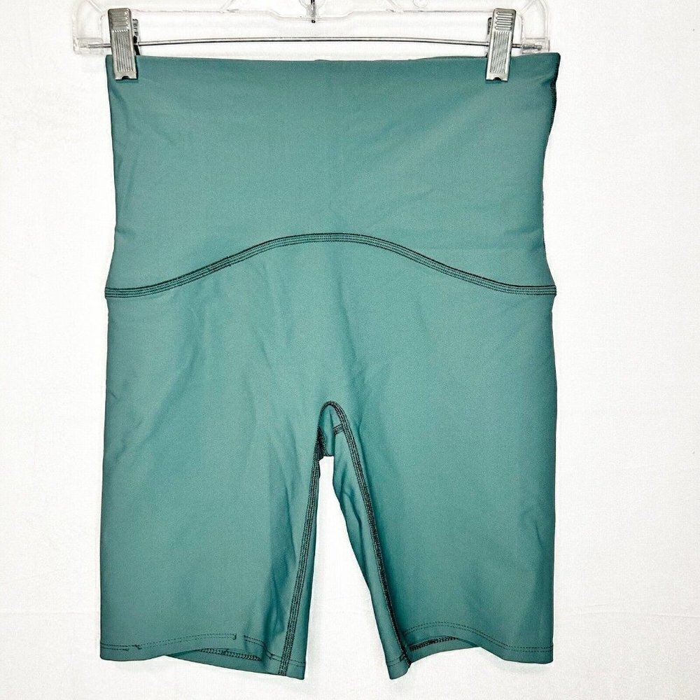 Athleta Sage Green Bike Shorts Womens High Waist Nylon / Spandex Sz 6